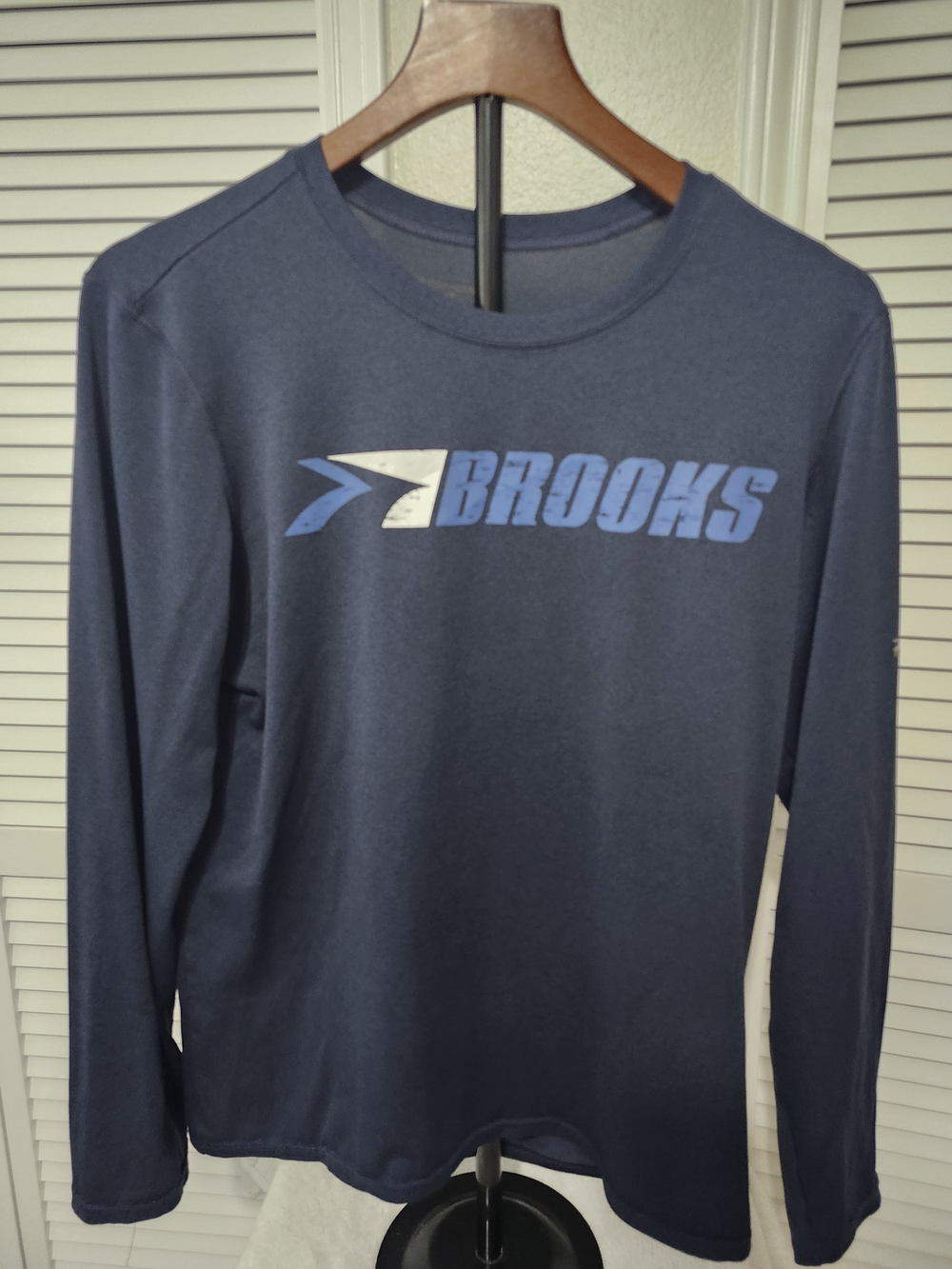 Brooks Navy Long-Sleeve Logo Crewneck Shirt